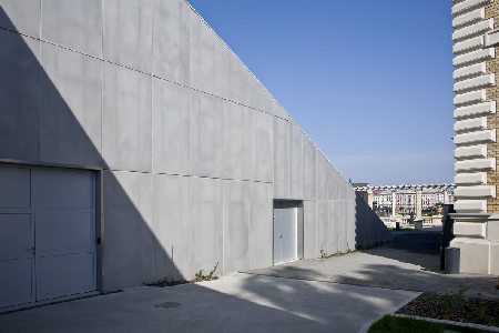 sszhangban a modern betonnal  Vrkert Bazr