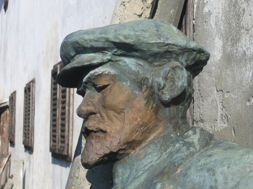 Homlokzattisztítás roncsolás, víz és oldószer nélkül Homlokzattisztítás roncsolás, víz és oldószer nélkül