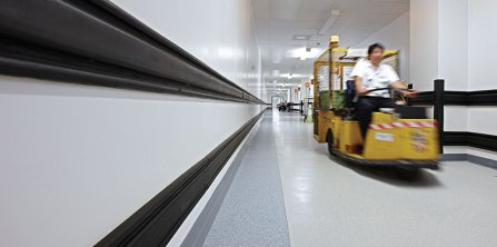 Biztonság és védelem rendszerben Biztonság és védelem rendszerben