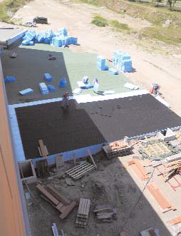 Egy épületen hatféle tetőszigetelés Egy épületen hatféle tetőszigetelés