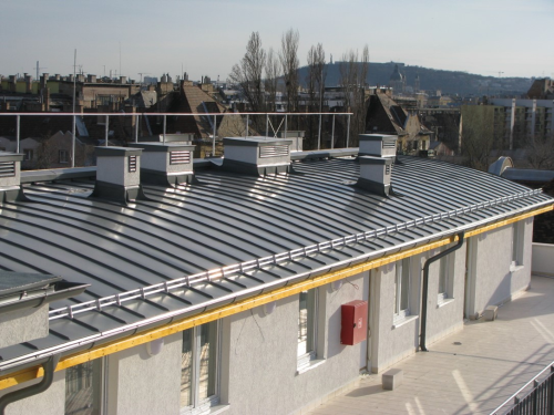 Tippek fémlemezfedés szakszerű kialakításához Tippek fémlemezfedés szakszerű kialakításához