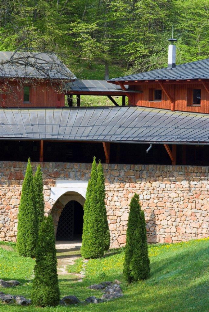 Tízéves az Aggteleki Nemzeti Park Vörös-tói Látogatóközpontja Tízéves az Aggteleki Nemzeti Park Vörös-tói Látogatóközpontja