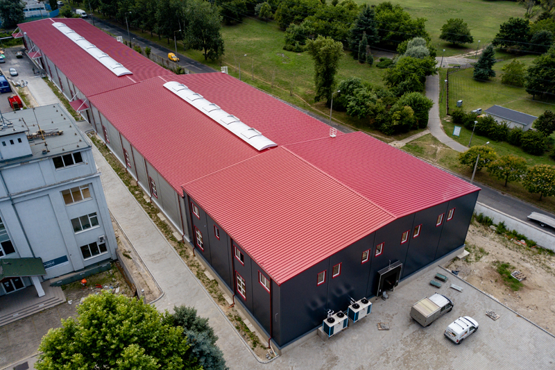 Egyedi, négyezer négyzetméteres csarnok épült négy hónap alatt Egyedi, négyezer négyzetméteres csarnok épült négy hónap alatt