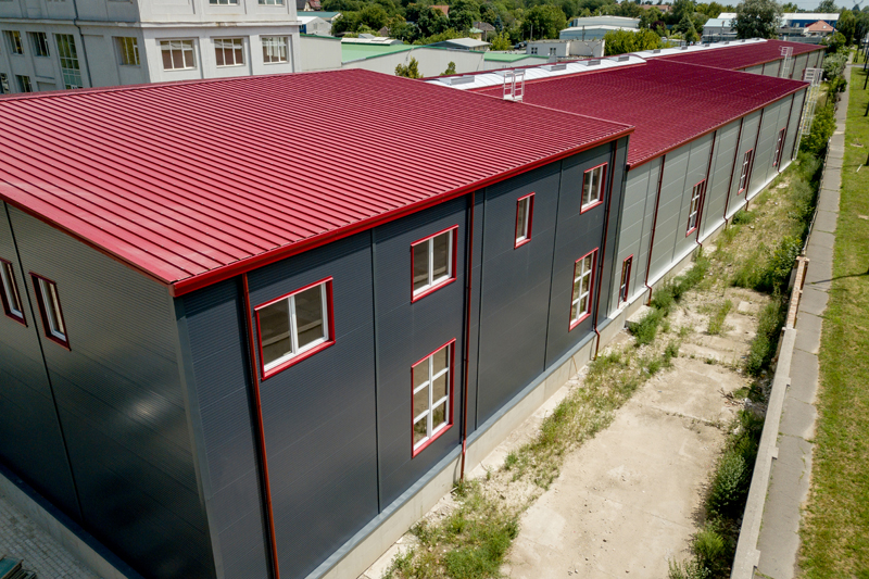 Egyedi, négyezer négyzetméteres csarnok épült négy hónap alatt Egyedi, négyezer négyzetméteres csarnok épült négy hónap alatt