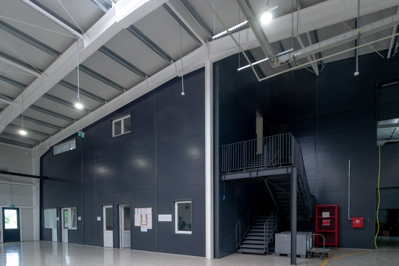 Egyedi, négyezer négyzetméteres csarnok épült négy hónap alatt Egyedi, négyezer négyzetméteres csarnok épült négy hónap alatt