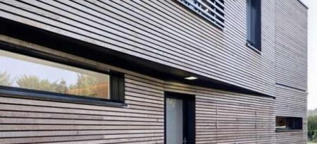 Szerelt faburkolatok hővisszaverő bevonattal Szerelt faburkolatok hővisszaverő bevonattal