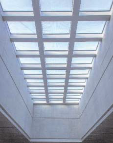 Járófelület is készíthető tűzgátló gélüvegből Járófelület is készíthető tűzgátló gélüvegből