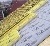 Hogyan szüntessük meg a szarufák okozta hőhidasságot? Hogyan szüntessük meg a szarufák okozta hőhidasságot?