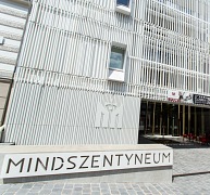 Különleges padló egy különleges helyszínen – Mindszentyneum, Zalaegerszeg Különleges padló egy különleges helyszínen – Mindszentyneum, Zalaegerszeg