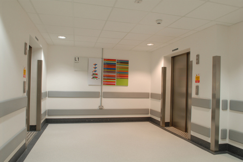 Esztétikus fal- és ütközésvédelmi termékrendszer