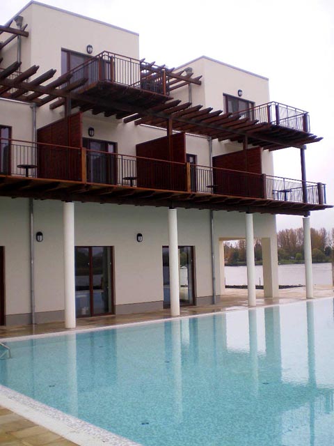 Termálhotel víz- és gázbekötés nélkül