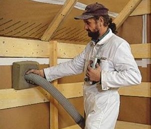 Befúvásos technológiával minden zug hőszigetelhető