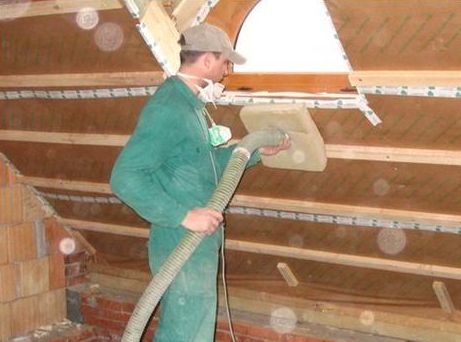 Befúvásos technológiával minden zug hőszigetelhető