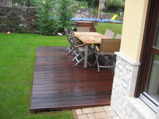 Speciálisan hőkezelt, időjárásálló fenyőanyag