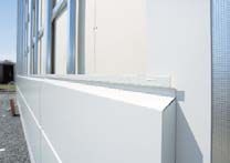 Markánsan tagolt megjelenésű homlokzati falkazetta-rendszer