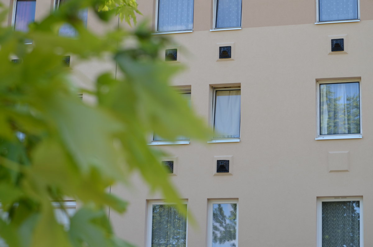 Homlokzati hőszigetelés meglévő hőszigetelő rendszerre