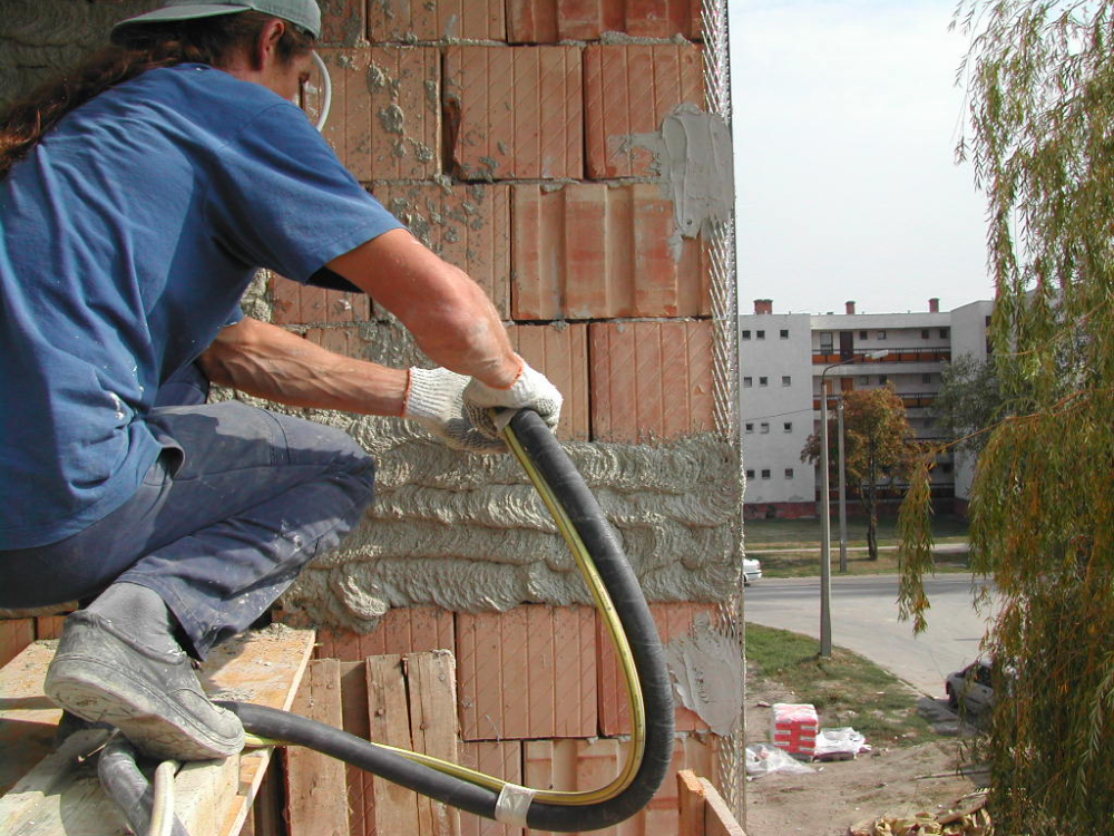 Kell-e vakolat a homlokzati hőszigetelő rendszer alá?