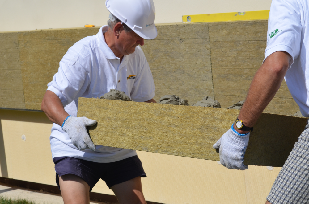 Már most érdemes a közel nulla energiafogyasztási szintre szigetelni