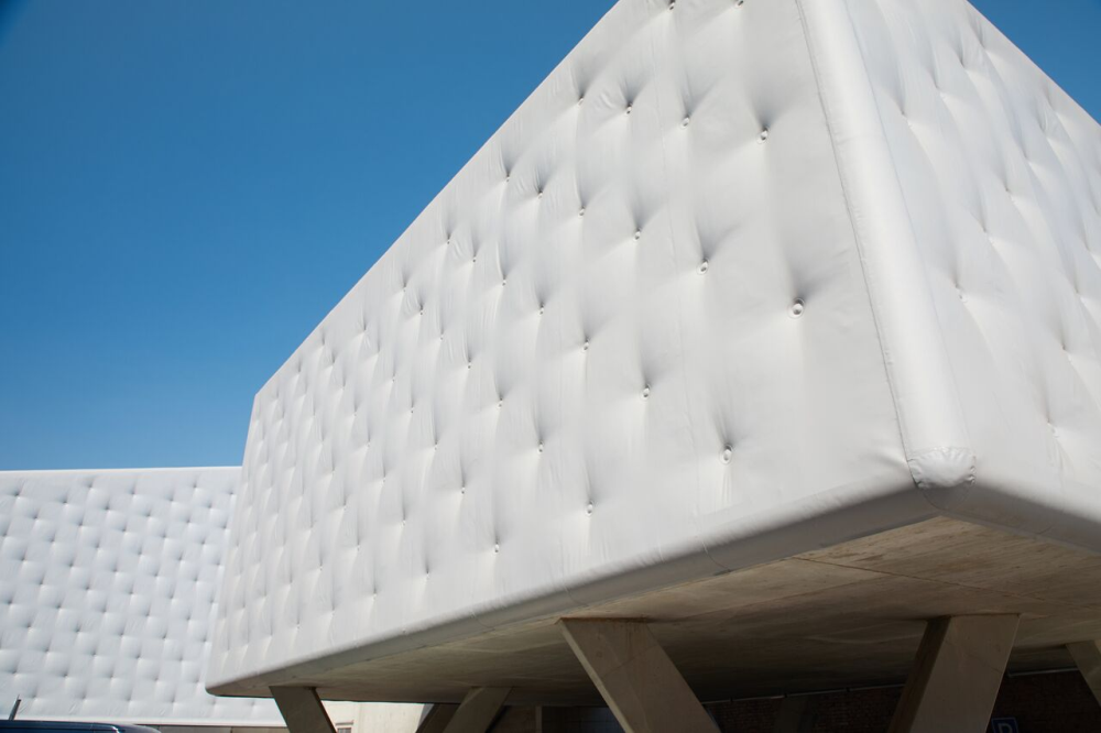 Kárpitozott homlokzat