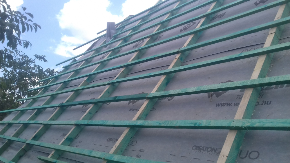 Magastető energetikai célú felújítása ásványgyapot hőszigeteléssel