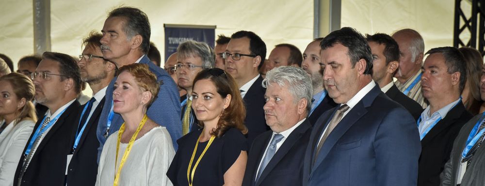 Július 29-ig várják a látogatókat a Solar Decathlon Europe 2019 diák versenyzői által tervezett lakóház- prototípusok Szentendrén Július 29-ig várják a látogatókat a Solar Decathlon Europe 2019 diák versenyzői által tervezett lakóház- prototípusok Szentendrén