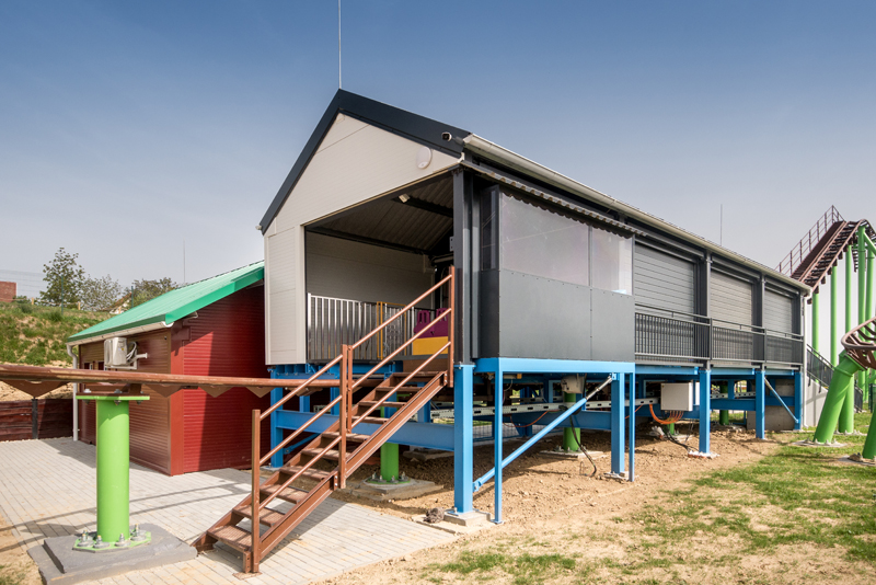 Precedenst teremtenek