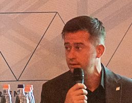 A csarnoképítésen kívül másra is használhatók a szendvicspanelek – ha fontos a fenntarthatóság