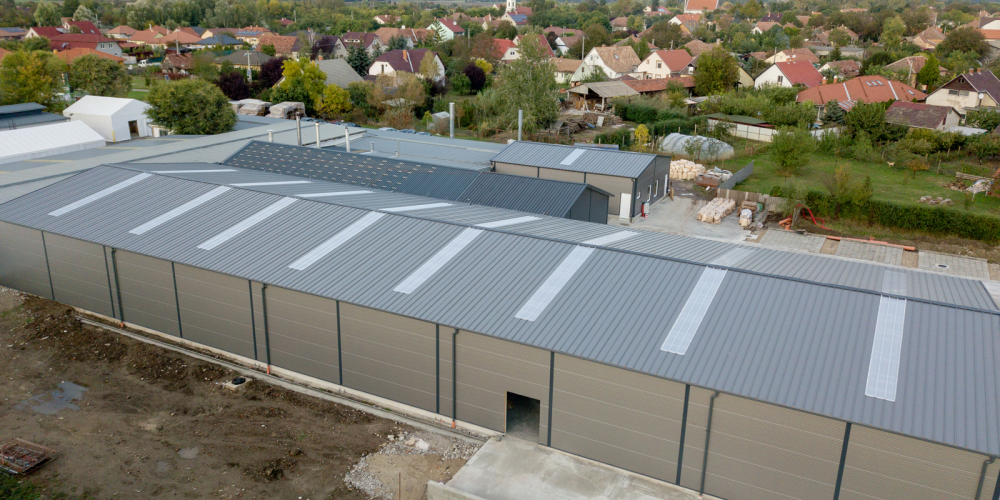 Acélszerkezeti csomópontok és szellemi kapcsolódások, avagy az építészmérnök, a statikus és a gyártó szakmai szövetsége