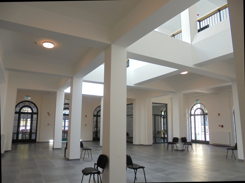 Bontás, felújítás, kiegészítés: új iskola, értékmentéssel