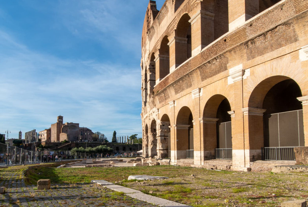 A Mapei műszaki támogatóként vesz részt a Colosseum déli folyosóinak újrakövezésében A Mapei műszaki támogatóként vesz részt a Colosseum déli folyosóinak újrakövezésében
