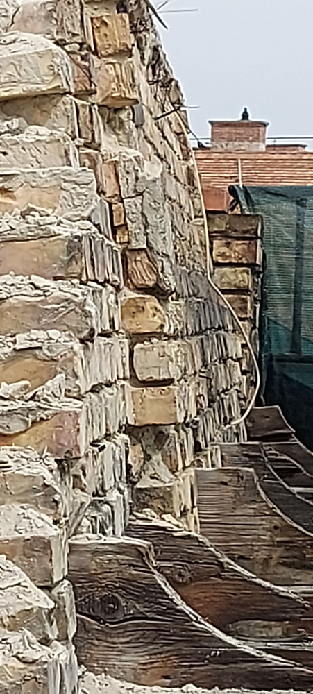 Fagerendás födém károsodása egy százhúsz éves társasházban Fagerendás födém károsodása egy százhúsz éves társasházban