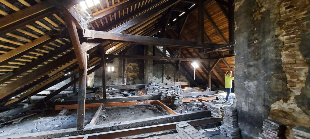 Fagerendás födém károsodása egy százhúsz éves társasházban Fagerendás födém károsodása egy százhúsz éves társasházban