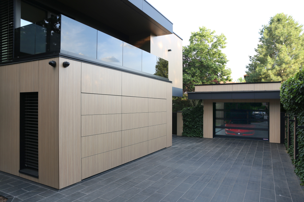 A ház, ahol a garázskapu is stílust teremt A ház, ahol a garázskapu is stílust teremt