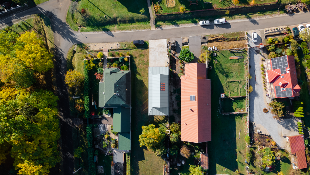 Híd a házban – kifinomult megoldások a tér tagolására Híd a házban – kifinomult megoldások a tér tagolására
