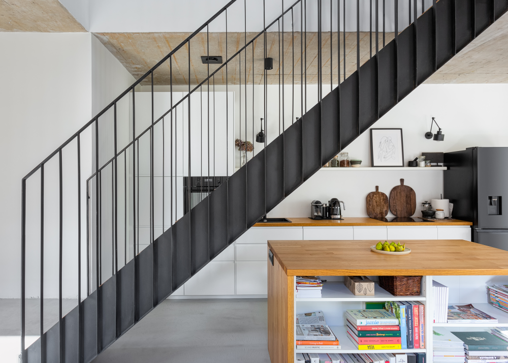 Híd a házban – kifinomult megoldások a tér tagolására Híd a házban – kifinomult megoldások a tér tagolására