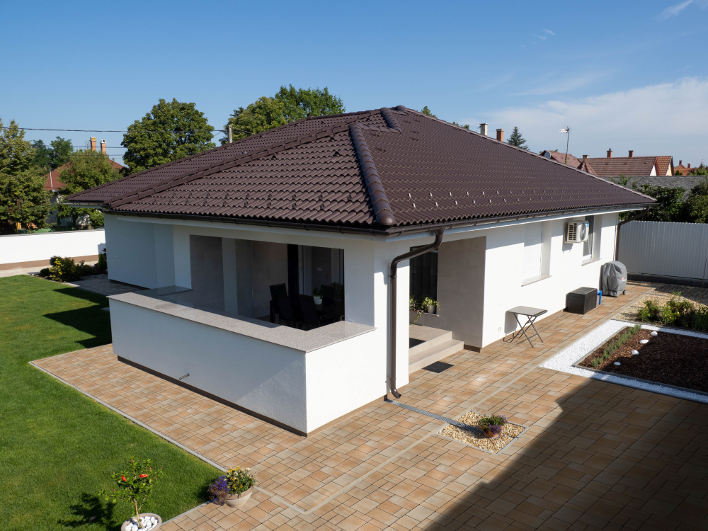 Legyen szó tetőről vagy térkőről: gondolkodjon rendszerben!