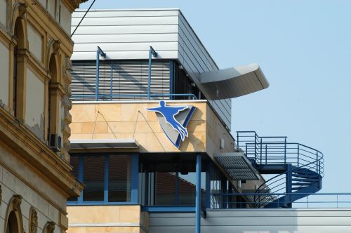 A nagytáblás homlokzatburkolattól a belsőépítészeti lemezekig