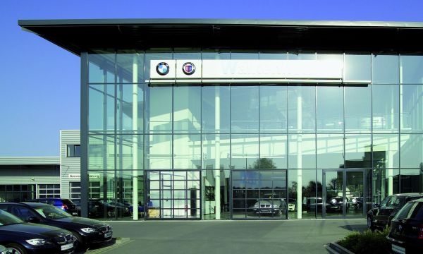 Formatervezési díjat nyert ipari kapuk