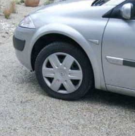 Kavicsburkolat, ami nem süpped és nem szóródik szét