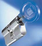 Egyetlen kulcs a nehéz kulcscsomók helyett