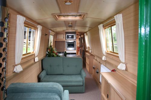 Hajóval Angliában – csatornákon, alagutakban, hidakon át Hajóval Angliában – csatornákon, alagutakban, hidakon át