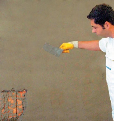 A szárítóvakolat elpárologtatja a falban lévő nedvességet