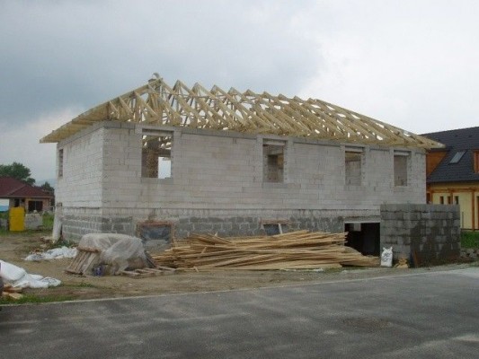 Kis- és közepes fesztávú tetőszerkezetek rácsostartókkal Kis- és közepes fesztávú tetőszerkezetek rácsostartókkal