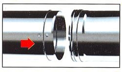 Egyetlen csavarással csatlakoztatható kéménybéléscső