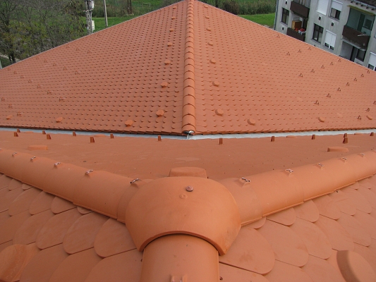 Knittel nyerte a tetőszépségversenyt – a hóhérakasztás elmaradt