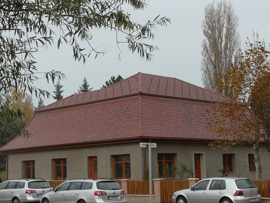 Knittel nyerte a tetőszépségversenyt – a hóhérakasztás elmaradt