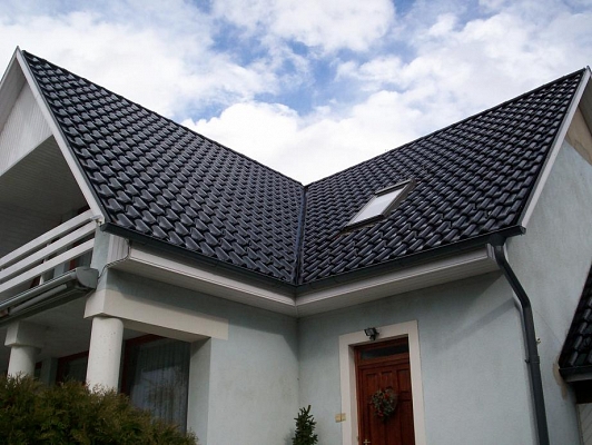 Knittel nyerte a tetőszépségversenyt – a hóhérakasztás elmaradt