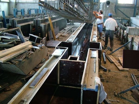 Zsaluhéjak rétegelt lemezből, megerősített bevonattal