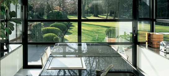 Hő- és napvédő építészeti síküvegek