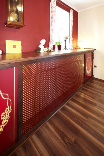 Látványos fűtőtestburkolat perforált lemezből